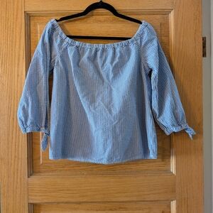 Excellent Condition Size 10 Vineyard Vines Blue Striped Women's Crop Top